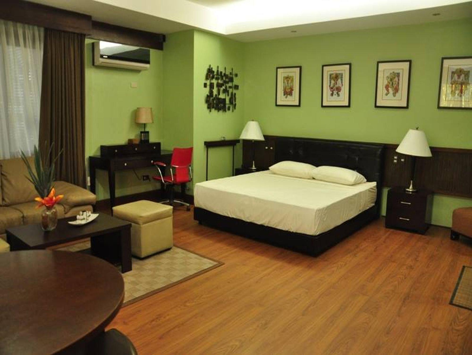 Casa Verde Boutique Hotel And Gardens Imus Buitenkant foto